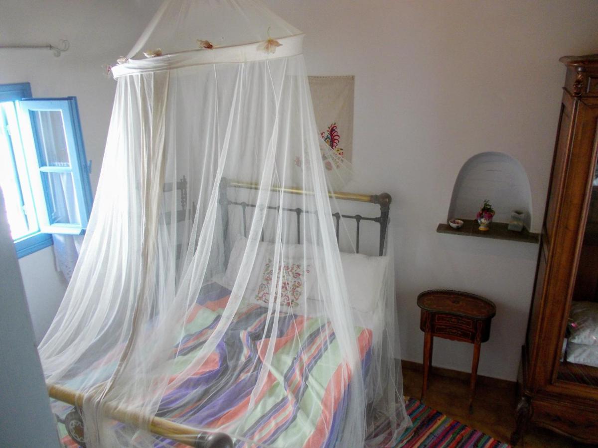 Nyfes Traditional Boutique Faltaina Skyros Esterno foto